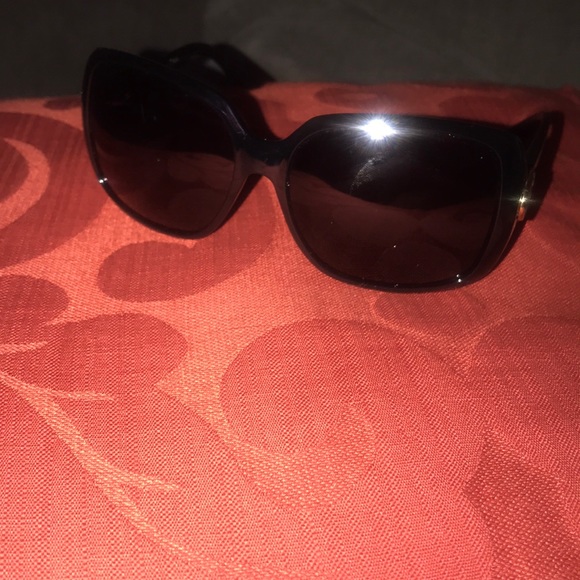 Gucci sunglasses - Picture 3 of 4
